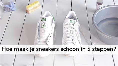 witte adidas schoonmaken|hoe krijg ik white sneakers.